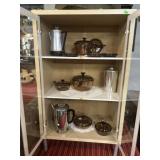 CABINET AND CONTENTS - SERVING ITEMS