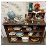 SHELF LOT OF DECORATIVE COLLECTIBLES
