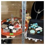 LOT OF JEWELRY/VANITY ITEMS