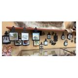 LOT OF DECORATIVE TRIVETS