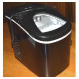 Frigidaire Model EFIC117 Black Ice Maker