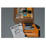 Bostitch BTFP71875 Pneumatic Stapler w/ Staples