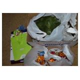 Box of Christmas Foliage & Pinecones / Bags Bows