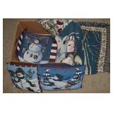 (2) Pillows, Throw Blanket and (2) Placemats