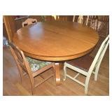 Antique Oak Pedestal Dining Table w/4 Chairs