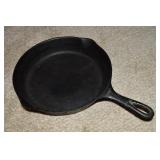 Cast Iron 10.25" Diam Skillet Pan