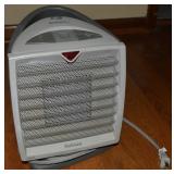 Holmes Model HCH5822 Accutemp Heater