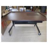 Metal Computer Desk 48'Wx30'D Metal Computer Desk 48'Wx30'D