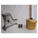 Vtg Kitchen,Crock Pot Cake,Bread Pan,Universal