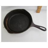 #7 Cast Iron Skillet 9 3/4