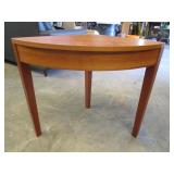 Corner Table 33'W Corner Table 33'W
