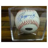 Ken GHriffey Jr Signed Baseball w/Cert Ken GHriffey Jr Signed Baseball w/Cert