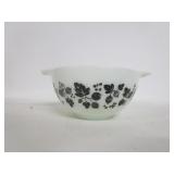 Vintage Pyrex Bowl 1 1/2 Pint