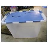 62 Qt Tote