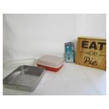 Tupperware,Coca-Cola Scoop,Pie Box