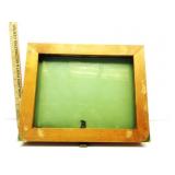 Display Case No Key Glass Is Loose In Case