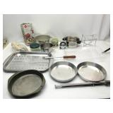 Kitchen Items,Cake Pans,Desert Decorator,Etc
