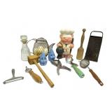Vintage Kitchen,Grater,Utensil Holder,S&P