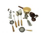 Vintage Kitchen,Brown Handle Utensils,Enamel Pot
