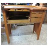 Antique Desk 37'Wx19'Dx39'T