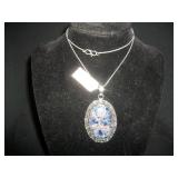 Sodolite Pendant w/20' Chain