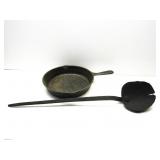 Cast Iron Skillet W/Ladel Skillet Is 10.5
