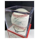 Mike Piazza Dodgers Autographed Ball in Case