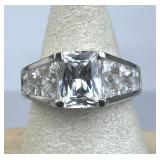 925 Silver Graduating Quartz Ring