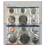 1975 US Mint Uncirculated Coin Set with 2 Ike