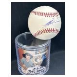 Jeff Kent Signed OMLB Baseball, Case & Photo