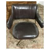 SWIVEL ROLLING CHAIR