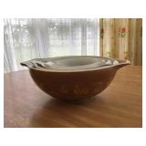 FOUR PIECE PYREX NESTING BOWLS, GOLD, WHITE EAGLE