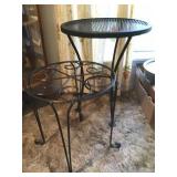 TWO SMALL METAL PLANT STANDS
