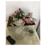 WATER PITCHER & BASIN, PLASTIC SERVING PIECES,