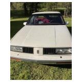 1989 OLSMOBILE DELTA 4 DOOR, GOOD RUBBER, RUNS