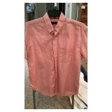 Bundle of men's shirt, sizes medium to large Bundle of men's shirt, sizes medium to large