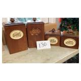 Pfaltzgraff village pattern wooden set of 4 Pfaltzgraff village pattern wooden set of 4
