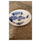 Libbey bowl, two decor plates Libbey bowl, two decor plates