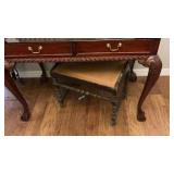 40in x 22in x 45in vintage des with stool 40in x 22in x 45in vintage des with stool