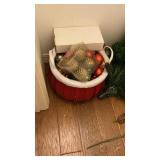 Contents of closet Christmas decorstions, bows, Contents of closet Christmas decorstions, bows,