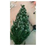 6ft tall Christmas tree with base 6ft tall Christmas tree with base