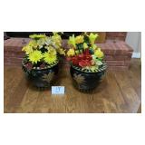 2 flower pots with faux flowers 2 flower pots with faux flowers