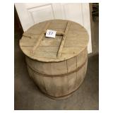 Wooden Barrel with Lid, 24' x 28'