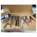 Hand Tools and Pliers Set