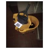 INDUSTRIAL MOP & MOP BUCKET