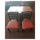 Table & 4 Metal Chairs Table & 4 Metal Chairs