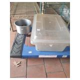 Rubbermaid storage container and bowl