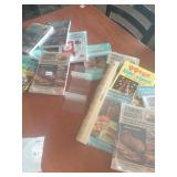 Sign holders and paper sighns all new packages un Sign holders and paper sighns all new packages un