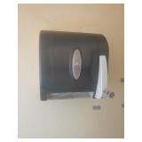 Paper towel dispenser