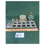 Handy Oil Lamp, Press, (2) Frogs and Salt/Pepper